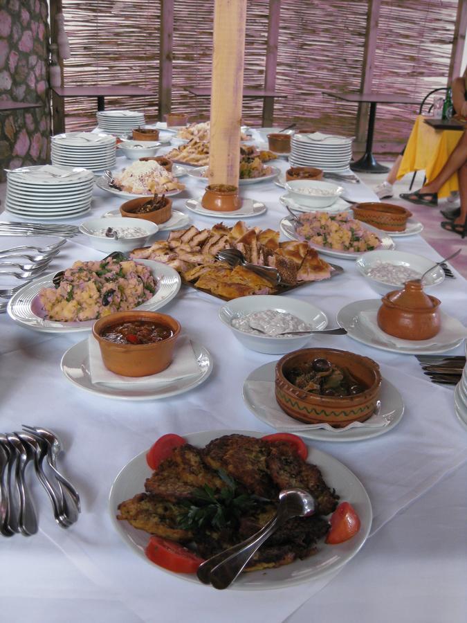Lakeview Hotel And Resort Otesevo Dış mekan fotoğraf