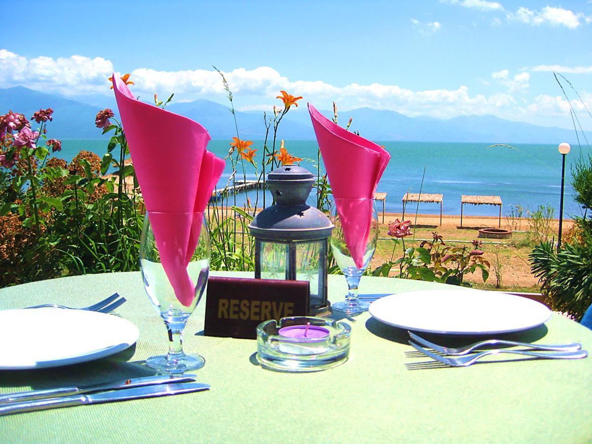 Lakeview Hotel And Resort Otesevo Dış mekan fotoğraf