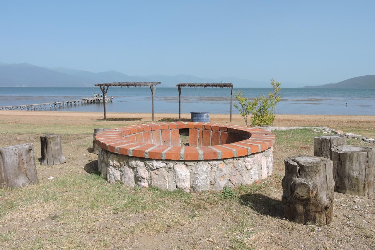 Lakeview Hotel And Resort Otesevo Dış mekan fotoğraf