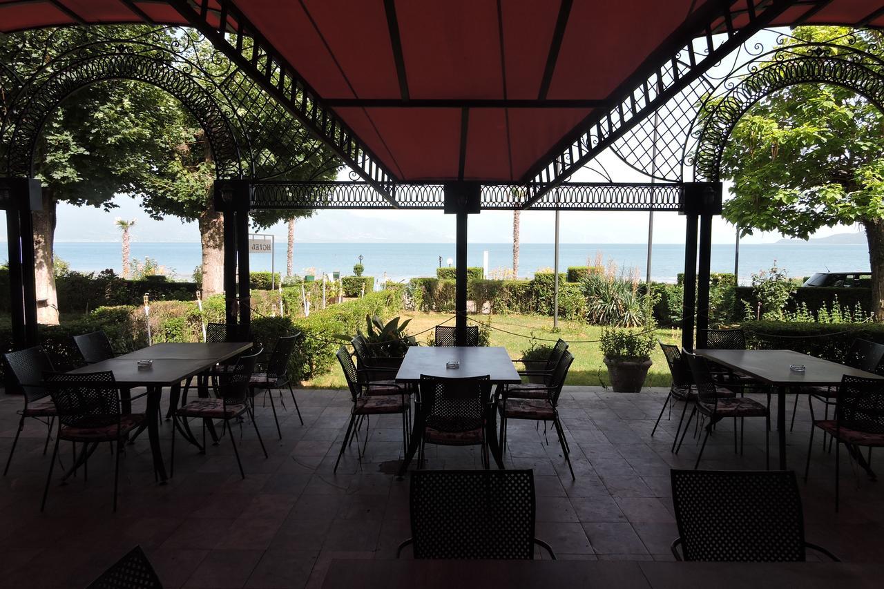 Lakeview Hotel And Resort Otesevo Dış mekan fotoğraf