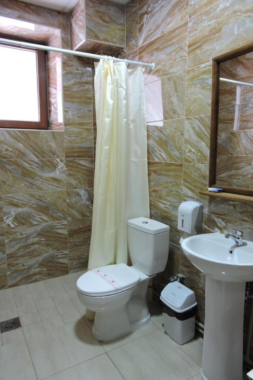 Lakeview Hotel And Resort Otesevo Dış mekan fotoğraf