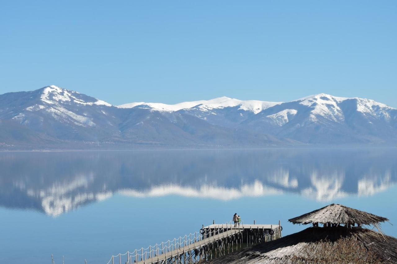 Lakeview Hotel And Resort Otesevo Dış mekan fotoğraf